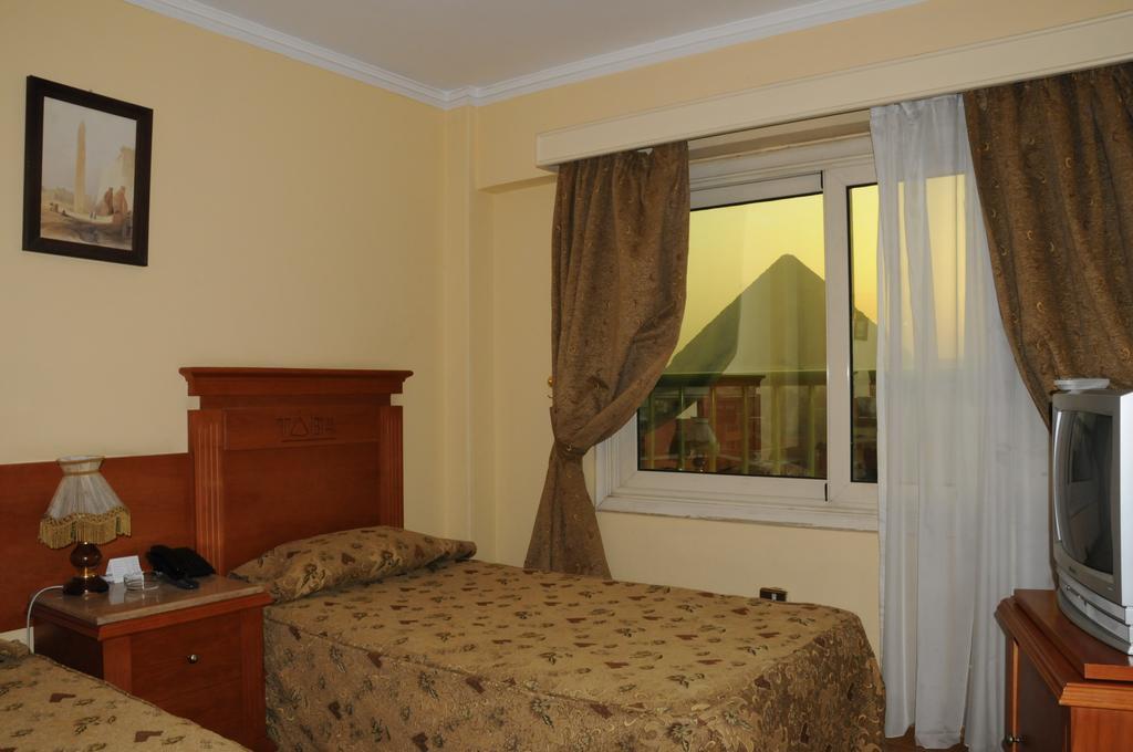 Tiba Pyramids Hotel Giza الغرفة الصورة