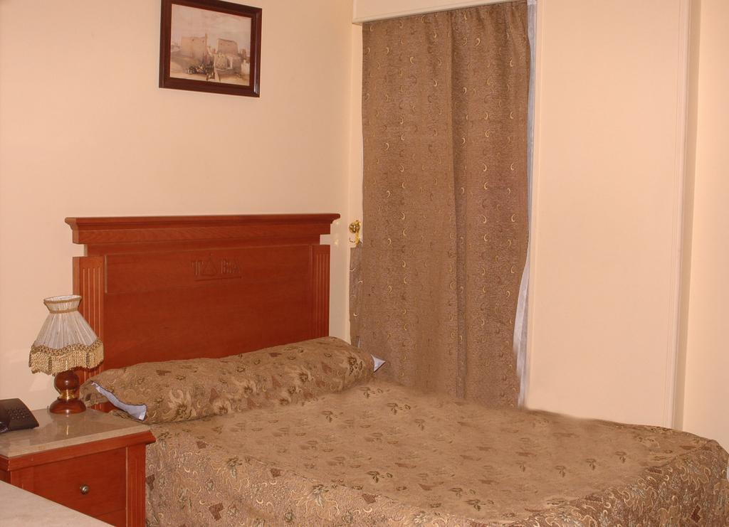 Tiba Pyramids Hotel Giza الغرفة الصورة